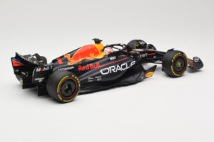 Oracle Red Bull Racing RB19 #1 M. Verstappen Winner Italian GP 2023 Minichamps 1:18 110231501 Fém – 2. kép a 6-ből