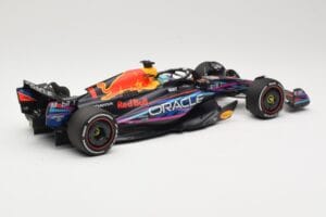 Oracle Red Bull Racing RB19 #1 M. Verstappen Winner Miami GP 2023 Minichamps 1:18 110230501 Fém – 2. kép a 6-ből