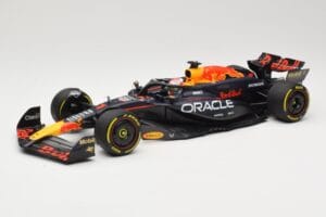 Red Bull Racing RB20 #1 M. Verstappen Winner China GP 2024 Minichamps 1:18 110240501 Fém
