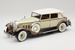 Packard Brewster Fehér Signature Models 1:18 PACKARD001 Fém