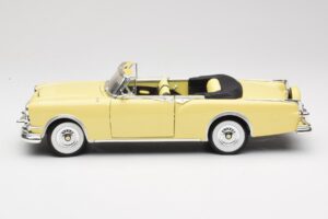 Packard Caribbean Kabrió Sárga Road Signature 1:18 92798 Fém – 4. kép a 8-ből
