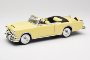 Packard Caribbean Kabrió Sárga Road Signature 1:18 92798 Fém
