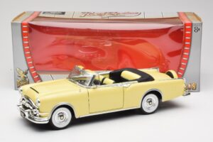 Packard Caribbean Kabrió Sárga Road Signature 1:18 92798 Fém – 8. kép a 8-ből