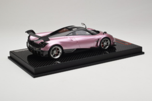 Pagani Huayra BC Pearl Pink AB Models 1:18 REMC032 Gyanta – 3. kép a 7-ből