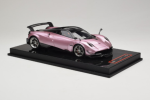 Pagani Huayra BC Pearl Pink AB Models 1:18 REMC032 Gyanta – 4. kép a 7-ből