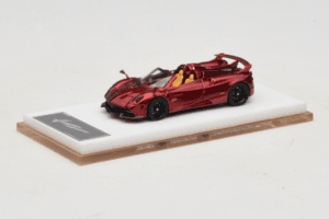 Pagani Huayra Roadster Tricolore Piros Henson & Heaven 1:64 PHRTR01 Fém – 2. kép a 7-ből