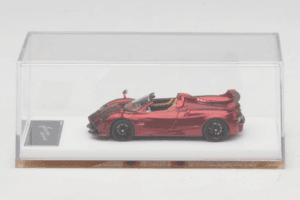 Pagani Huayra Roadster Tricolore Piros Henson & Heaven 1:64 PHRTR01 Fém – 6. kép a 7-ből