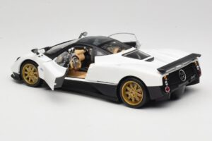 Pagani Zonda F Fehér Mondo Motors 1:18 157655 Fém – 5. kép a 8-ből