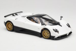 Pagani Zonda F Fehér Mondo Motors 1:18 157655 Fém – 6. kép a 8-ből