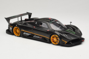 Pagani Zonda R Revolucion Carbon Fiber AUTOart 1:18 78261 Fém – 6. kép a 8-ből