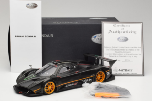 Pagani Zonda R Revolucion Carbon Fiber AUTOart 1:18 78261 Fém – 8. kép a 8-ből