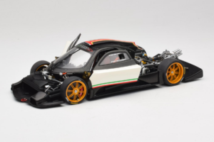 Pagani Zonda R Revolucion Fehér AUTOart 1:18 78262 Fém – 2. kép a 8-ből