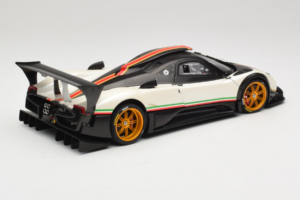 Pagani Zonda R Revolucion Fehér AUTOart 1:18 78262 Fém – 3. kép a 8-ből
