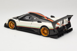 Pagani Zonda R Revolucion Fehér AUTOart 1:18 78262 Fém – 7. kép a 8-ből