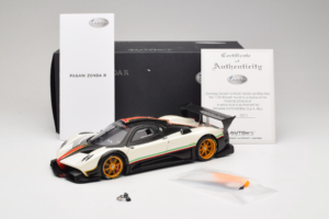 Pagani Zonda R Revolucion Fehér AUTOart 1:18 78262 Fém – 8. kép a 8-ből