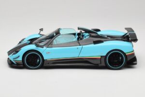 Pagani Zonda Uno Carbon Világoskék Almost Real 1:18 850630001 Fém – 4. kép a 8-ből