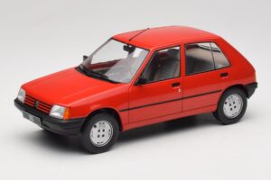 Peugeot 205 Piros MCG 1:18 MCG18492 Fém