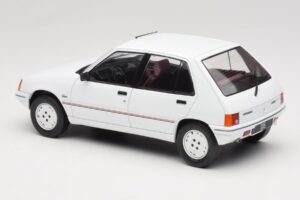Peugeot 205 Fehér MCG 1:18 MCG18493 Fém – 5. kép a 6-ből