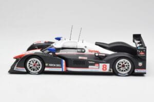 Peugeot 908 HDi LMP1 #8 S. Sarrazin / P. Lamy / S. Bourdais 24 Hours of Le Mans 2nd 2007 Minichamps 1:18 150071208 Fém – 3. kép a 6-ből