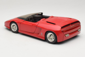 Pininfarina Mythos Piros Revell 1:18 8806 Fém – 7. kép a 8-ből