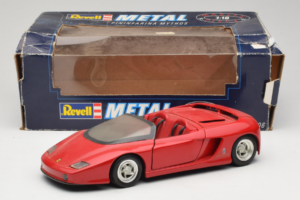 Pininfarina Mythos Piros Revell 1:18 8806 Fém – 8. kép a 8-ből