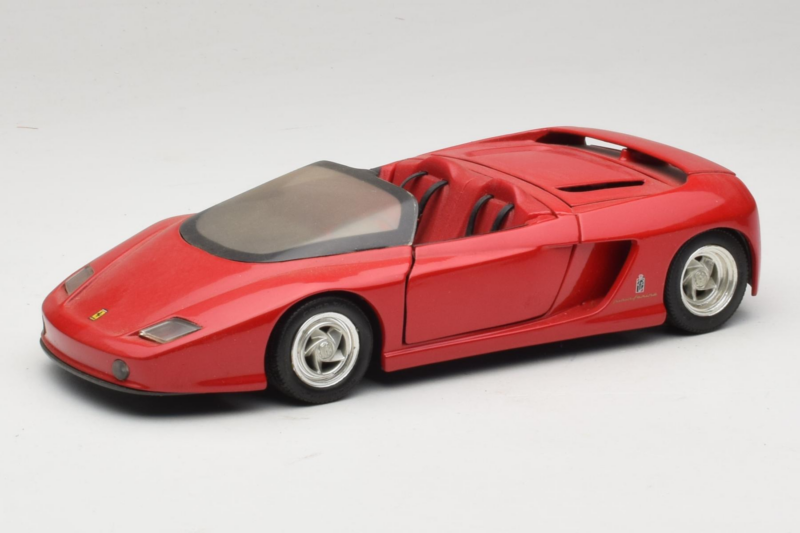 Pininfarina Mythos Piros Revell 1:18 8806 Fém