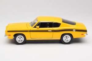 Plymouth Barracuda Sárga Road Legends 1:18 92178 Fém – 4. kép a 8-ből