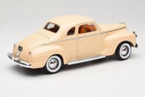 Plymouth Coupe Bézs Road Signature 1:18 92398 Fém – 3. kép a 8-ből