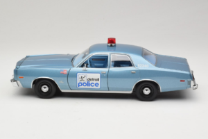 Plymouth Fury Beverly Hills PD Kék GreenLight 1:18 19069 Fém – 4. kép a 8-ből
