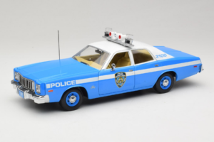 Plymouth Fury Police Pursuit New York Police Department GreenLight 1:18 19043 Fém
