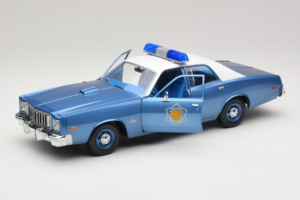 Plymouth Fury Police Pursuit Smokey and the Bandit GreenLight 1:18 19044 Fém – 2. kép a 8-ből