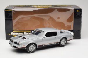 Pontiac Firebird Formula Ezüst ERTL 1:18 33514 Fém – 8. kép a 8-ből