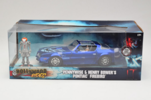 Pontiac Firebird Pennywise With Figure Jada 1:24 31118 Fém