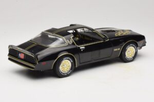 Pontiac Firebird Trans Am SE Smokey and the Bandit Joyride 1:18 33121 Fém – 3. kép a 8-ből