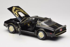 Pontiac Firebird Trans Am SE Smokey and the Bandit Joyride 1:18 33121 Fém – 5. kép a 8-ből