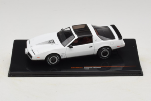 Pontiac Firebird Fehér IXO 1:43 CLC582N Fém