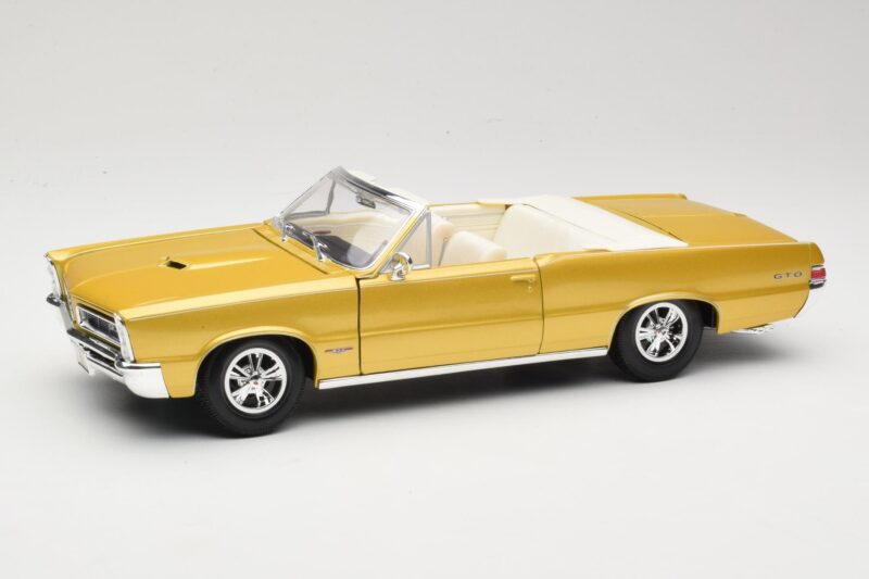 Pontiac GTO Hurst Edition Arany Maisto 1:18 531884 Fém