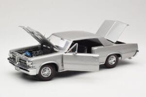 Pontiac GTO Ezüst Sun Star 1:18 1821 Fém – 2. kép a 8-ből