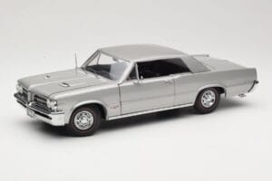 Pontiac GTO Ezüst Sun Star 1:18 1821 Fém