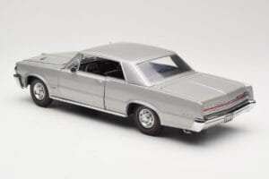 Pontiac GTO Ezüst Sun Star 1:18 1821 Fém – 7. kép a 8-ből