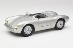 Porsche 550 A Spyder Ezüst Maisto 1:18 50314 Fém