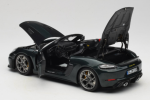 Porsche 718 Spyder RS Weissach Pack Forest Green Norev 1:18 187272 Fém – 5. kép a 8-ből