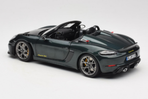 Porsche 718 Spyder RS Weissach Pack Forest Green Norev 1:18 187272 Fém – 7. kép a 8-ből