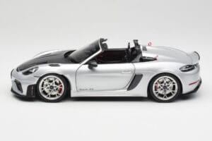 Porsche 718 Spyder RS Weissach Pack GT-Silver Metallic Norev 1:18 187270 Fém – 4. kép a 8-ből