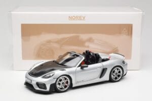 Porsche 718 Spyder RS Weissach Pack GT-Silver Metallic Norev 1:18 187270 Fém – 8. kép a 8-ből
