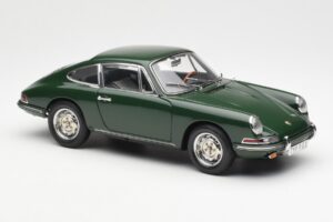 Porsche 901 Zöld CMC 1:18 M-067B Fém – 4. kép a 6-ből