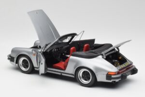 Porsche 911 930 Carrera 3.2 Kabrió Szürke Metál Minichamps 1:18 100063034 Fém – 5. kép a 8-ből