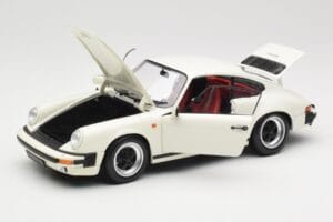 Porsche 911 930 Carrera 3.2 Grand Prix White Minichamps 1:18 100063024 Fém – 2. kép a 8-ből
