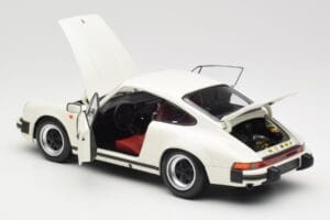 Porsche 911 930 Carrera 3.2 Grand Prix White Minichamps 1:18 100063024 Fém – 5. kép a 8-ből