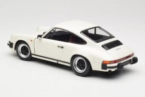 Porsche 911 930 Carrera 3.2 Grand Prix White Minichamps 1:18 100063024 Fém – 7. kép a 8-ből